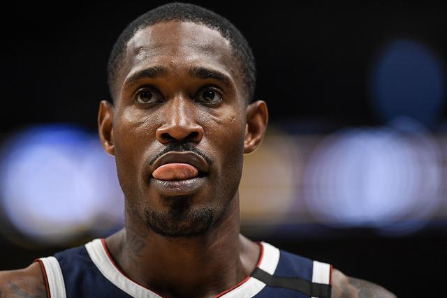 郭艾伦想先和广州队谈一下 但签约权已被交易